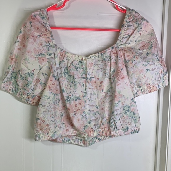 H&M - NWT Light Floral Crop Top Size Small - Picture 6 of 7
